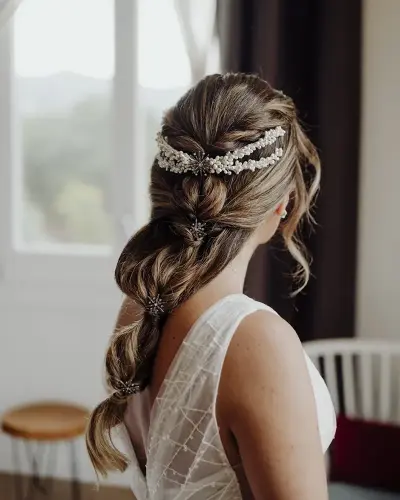 S9-001-PV Tocado de novia con trenza estrellas