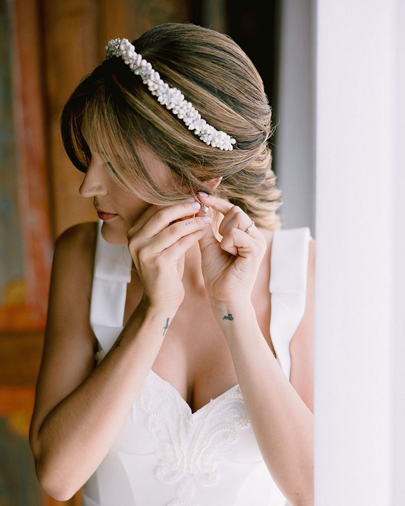 Diadema de novia elegante 