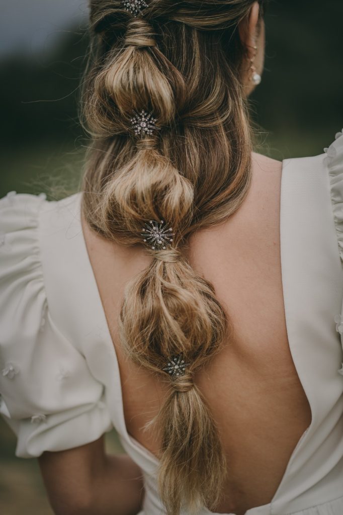 Tocado boda horquillas novia trenza 